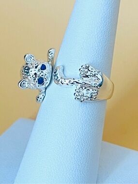 Silver cat ring with blue eyes adjustable size